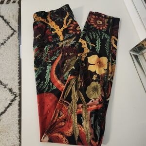 Yoga Democracy leggings with octopus graphics.  Size medium.